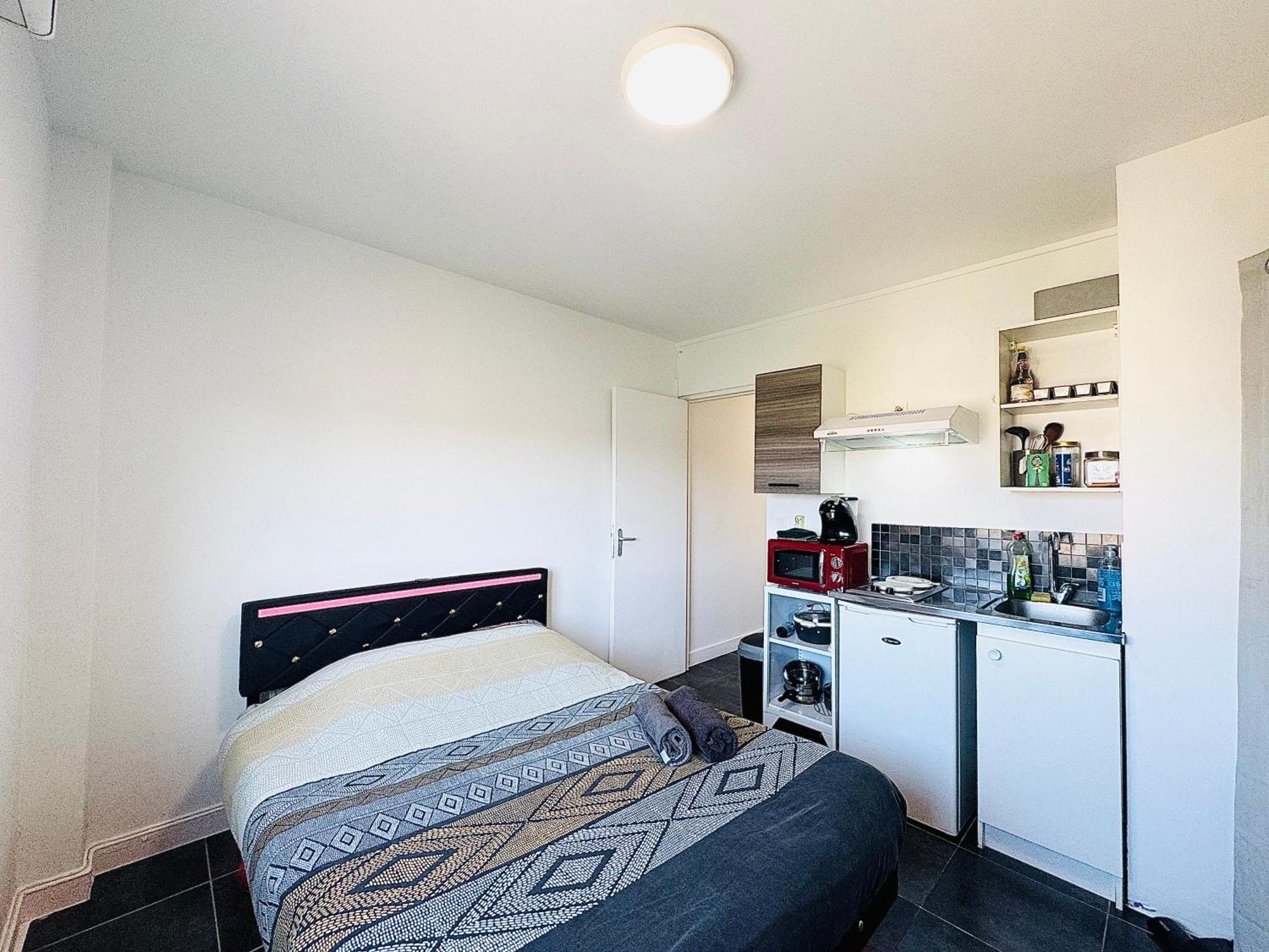 Studio A 300 Metres De La Gare Et 25 Minutes De Paris En Train Melun Exterior photo